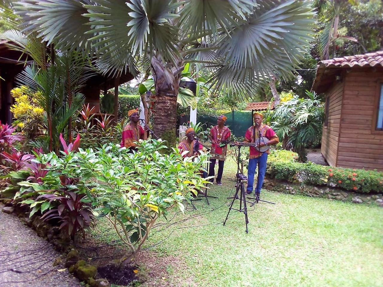 Casa Marcellino Lodge Cahuita Exterior foto